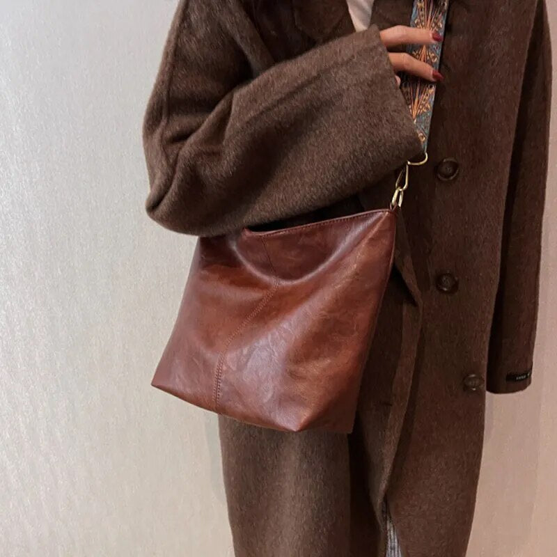 Leather Handbag - Chic Ladies Shoulder Bag With Patterned Strap